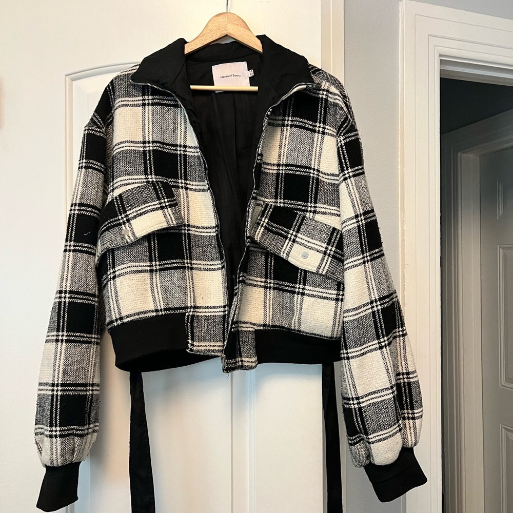 HOUSE OF SUNNY Black and white Plaid Jacket zip-up and tie - very flattering!